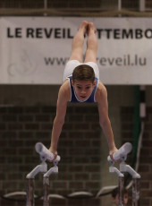 2023-12-10 Warm-up Men Poussines, Benjamines and Minimes Parallel bars at CGC Bettembourg 2023 (Martin Rulsch) 106
