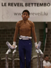 2023-12-10 Warm-up Men Poussines, Benjamines and Minimes Parallel bars at CGC Bettembourg 2023 (Martin Rulsch) 077