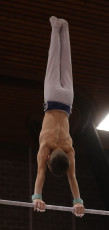 2023-12-10 Warm-up Men Poussines, Benjamines and Minimes Horizontal bar at CGC Bettembourg 2023 (Martin Rulsch) 164