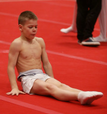 2023-12-10 Warm-up Men Poussines, Benjamines and Minimes Floor exercise at CGC Bettembourg 2023 (Martin Rulsch) 042