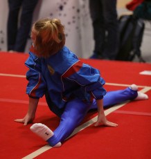 2023-12-10 Warm-up Men Poussines, Benjamines and Minimes Floor exercise at CGC Bettembourg 2023 (Martin Rulsch) 033