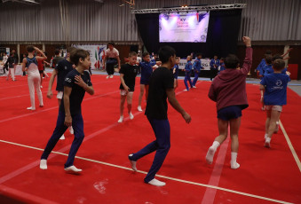 2023-12-10 Warm-up Men Poussines, Benjamines and Minimes at CGC Bettembourg 2023 Rest (Martin Rulsch) 006