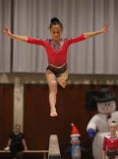 2023-12-09 Warm-up Women Poussines and Open Balance beam at CGC Bettembourg 2023 (Martin Rulsch) 222