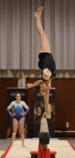 2023-12-09 Warm-up Women Poussines and Open Balance beam at CGC Bettembourg 2023 (Martin Rulsch) 070