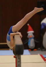 2023-12-09 Warm-up Women Benjamines and Jeunes Espoirs Balance beam Balance beam at CGC Bettembourg 2023 (Martin Rulsch) 029