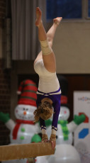 2023-12-09 Warm-up Women Benjamines and Jeunes Espoirs Balance beam Balance beam at CGC Bettembourg 2023 (Martin Rulsch) 017