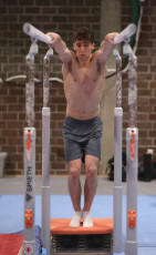 2023-12-10 Warm-up Men Jeunes Espoirs and Open Parallel bars at CGC Bettembourg 2023 (Martin Rulsch) 100