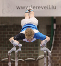 2023-12-10 Warm-up Men Jeunes Espoirs and Open Parallel bars at CGC Bettembourg 2023 (Martin Rulsch) 096