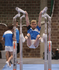 2023-12-10 Warm-up Men Jeunes Espoirs and Open Parallel bars at CGC Bettembourg 2023 (Martin Rulsch) 090