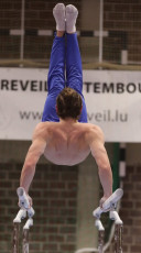 2023-12-10 Warm-up Men Jeunes Espoirs and Open Parallel bars at CGC Bettembourg 2023 (Martin Rulsch) 027