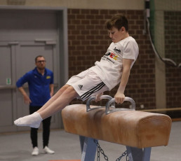 2023-12-10 Warm-up Men Poussines, Benjamines and Minimes Pommel horse at CGC Bettembourg 2023 (Martin Rulsch) 112