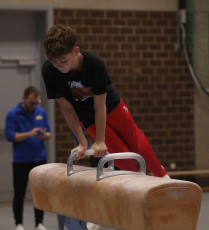 2023-12-10 Warm-up Men Poussines, Benjamines and Minimes Pommel horse at CGC Bettembourg 2023 (Martin Rulsch) 110