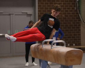 2023-12-10 Warm-up Men Poussines, Benjamines and Minimes Pommel horse at CGC Bettembourg 2023 (Martin Rulsch) 111