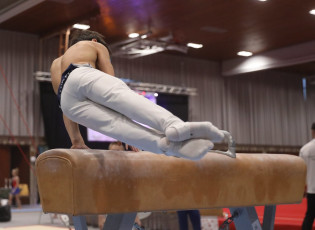 2023-12-10 Warm-up Men Poussines, Benjamines and Minimes Pommel horse at CGC Bettembourg 2023 (Martin Rulsch) 083