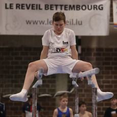 2023-12-10 Warm-up Men Poussines, Benjamines and Minimes Parallel bars at CGC Bettembourg 2023 (Martin Rulsch) 012