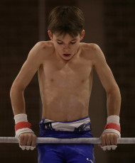 2023-12-10 Warm-up Men Poussines, Benjamines and Minimes Horizontal bar at CGC Bettembourg 2023 (Martin Rulsch) 066