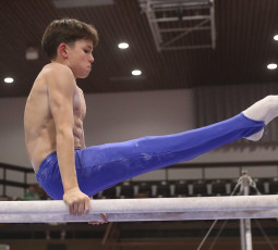 2023-12-09 Training Men 9 December Parallel bars at CGC Bettembourg 2023 (Martin Rulsch) 226