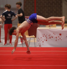 2023-12-10 Warm-up Men Poussines, Benjamines and Minimes Floor exercise at CGC Bettembourg 2023 (Martin Rulsch) 134