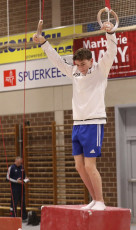 2023-12-10 Warm-up Men Jeunes Espoirs and Open Still rings at CGC Bettembourg 2023 (Martin Rulsch) 005