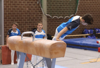 2023-12-10 Warm-up Men Jeunes Espoirs and Open Pommel horse at CGC Bettembourg 2023 (Martin Rulsch) 08