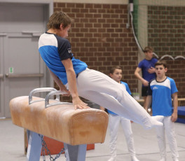 2023-12-10 Warm-up Men Jeunes Espoirs and Open Pommel horse at CGC Bettembourg 2023 (Martin Rulsch) 03