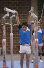 2023-12-10 Warm-up Men Jeunes Espoirs and Open Parallel bars at CGC Bettembourg 2023 (Martin Rulsch) 080