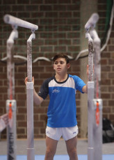 2023-12-10 Warm-up Men Jeunes Espoirs and Open Parallel bars at CGC Bettembourg 2023 (Martin Rulsch) 068