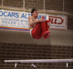 2023-12-10 Warm-up Men Jeunes Espoirs and Open Parallel bars at CGC Bettembourg 2023 (Martin Rulsch) 066