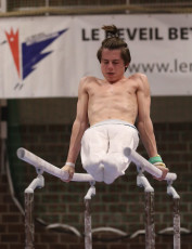 2023-12-10 Warm-up Men Jeunes Espoirs and Open Parallel bars at CGC Bettembourg 2023 (Martin Rulsch) 042