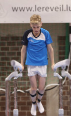 2023-12-10 Warm-up Men Jeunes Espoirs and Open Parallel bars at CGC Bettembourg 2023 (Martin Rulsch) 002
