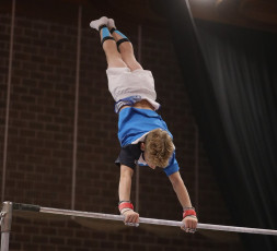 2023-12-10 Warm-up Men Jeunes Espoirs and Open Horizontal bar at CGC Bettembourg 2023 (Martin Rulsch) 074