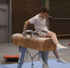 2023-12-10 Warm-up Men Poussines, Benjamines and Minimes Pommel horse at CGC Bettembourg 2023 (Martin Rulsch) 115