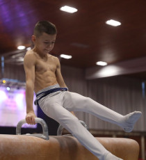 2023-12-10 Warm-up Men Poussines, Benjamines and Minimes Pommel horse at CGC Bettembourg 2023 (Martin Rulsch) 069