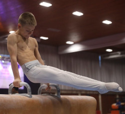 2023-12-10 Warm-up Men Poussines, Benjamines and Minimes Pommel horse at CGC Bettembourg 2023 (Martin Rulsch) 059