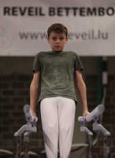 2023-12-10 Warm-up Men Poussines, Benjamines and Minimes Parallel bars at CGC Bettembourg 2023 (Martin Rulsch) 110