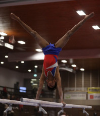 2023-12-10 Warm-up Men Poussines, Benjamines and Minimes Parallel bars at CGC Bettembourg 2023 (Martin Rulsch) 064