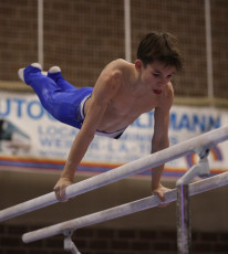 2023-12-10 Warm-up Men Poussines, Benjamines and Minimes Parallel bars at CGC Bettembourg 2023 (Martin Rulsch) 043