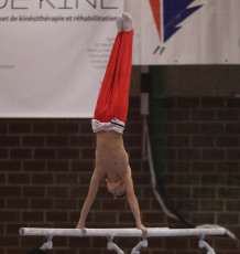 2023-12-10 Warm-up Men Poussines, Benjamines and Minimes Parallel bars at CGC Bettembourg 2023 (Martin Rulsch) 003