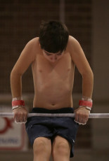 2023-12-10 Warm-up Men Poussines, Benjamines and Minimes Horizontal bar at CGC Bettembourg 2023 (Martin Rulsch) 050