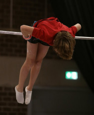 2023-12-10 Warm-up Men Poussines, Benjamines and Minimes Horizontal bar at CGC Bettembourg 2023 (Martin Rulsch) 001