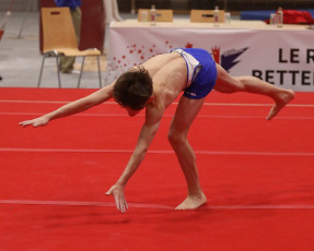 2023-12-10 Warm-up Men Poussines, Benjamines and Minimes Floor exercise at CGC Bettembourg 2023 (Martin Rulsch) 128