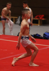 2023-12-10 Warm-up Men Poussines, Benjamines and Minimes Floor exercise at CGC Bettembourg 2023 (Martin Rulsch) 080
