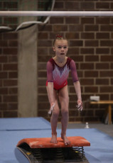2023-12-09 Warm-up Women Benjamines and Jeunes Espoirs Balance beam Uneven bars at CGC Bettembourg 2023 (Martin Rulsch) 007