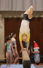 2023-12-09 Warm-up Women Benjamines and Jeunes Espoirs Balance beam Balance beam at CGC Bettembourg 2023 (Martin Rulsch) 238