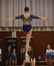2023-12-09 Warm-up Women Poussines and Open Balance beam at CGC Bettembourg 2023 (Martin Rulsch) 052