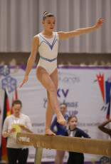 2023-12-09 Warm-up Women Poussines and Open Balance beam at CGC Bettembourg 2023 (Martin Rulsch) 032