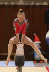 2023-12-09 Warm-up Women Poussines and Open Balance beam at CGC Bettembourg 2023 (Martin Rulsch) 307