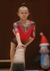 2023-12-09 Warm-up Women Poussines and Open Balance beam at CGC Bettembourg 2023 (Martin Rulsch) 301