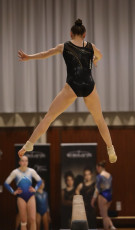 2023-12-09 Warm-up Women Poussines and Open Balance beam at CGC Bettembourg 2023 (Martin Rulsch) 074