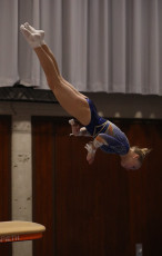 2023-12-09 Warm-up Women Benjamines and Jeunes Espoirs Balance beam Vault at CGC Bettembourg 2023 (Martin Rulsch) 04